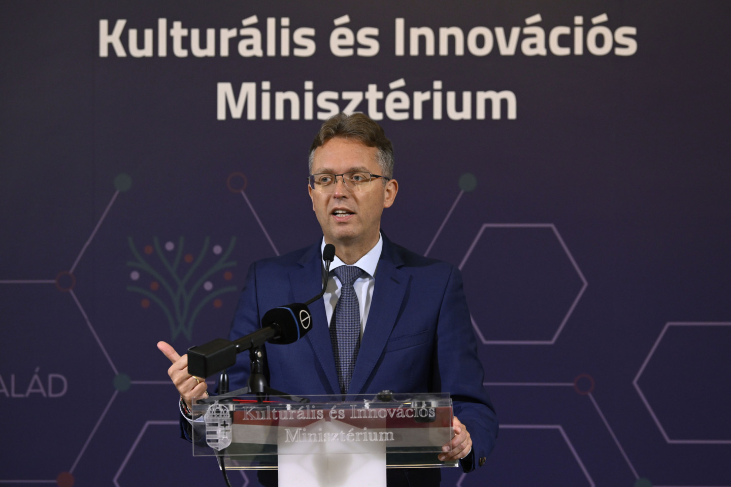 Hatvan iskolában indul MI-kurzus idén ősszel